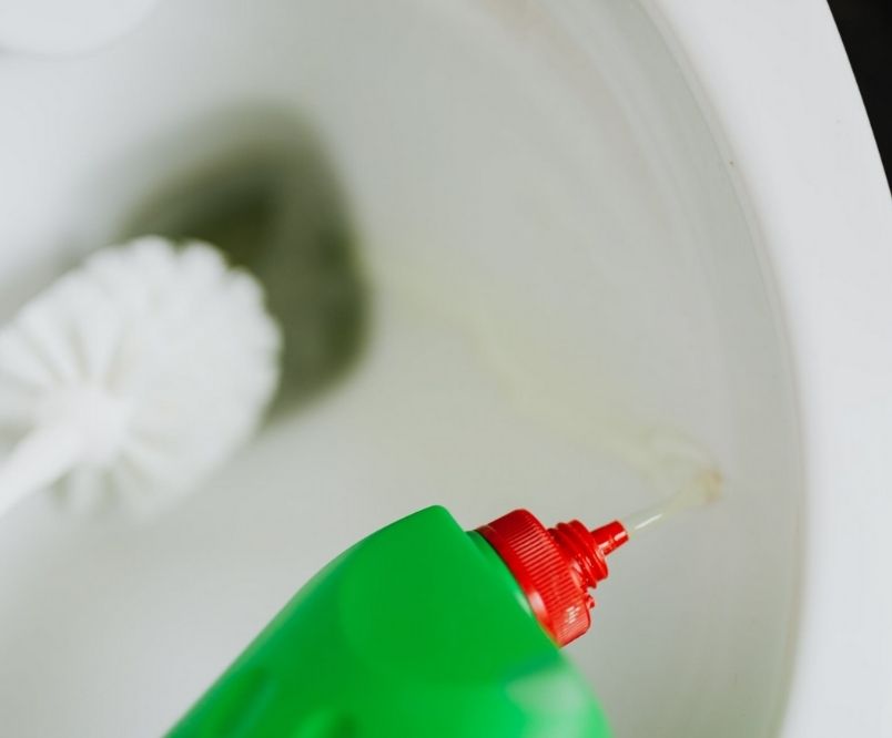 Deep Clean Your Toilet with Fizzy Foam: No Scrubbing Needed